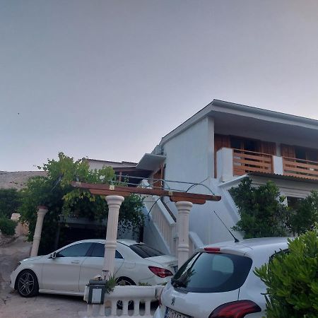 Studio Apartment Iva - 50 M From The Sea-Balcony パグ エクステリア 写真