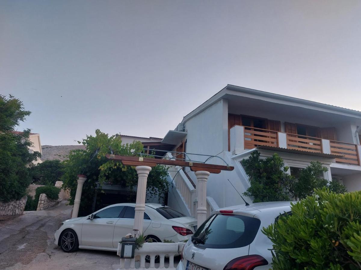 Studio Apartment Iva - 50 M From The Sea-Balcony パグ エクステリア 写真