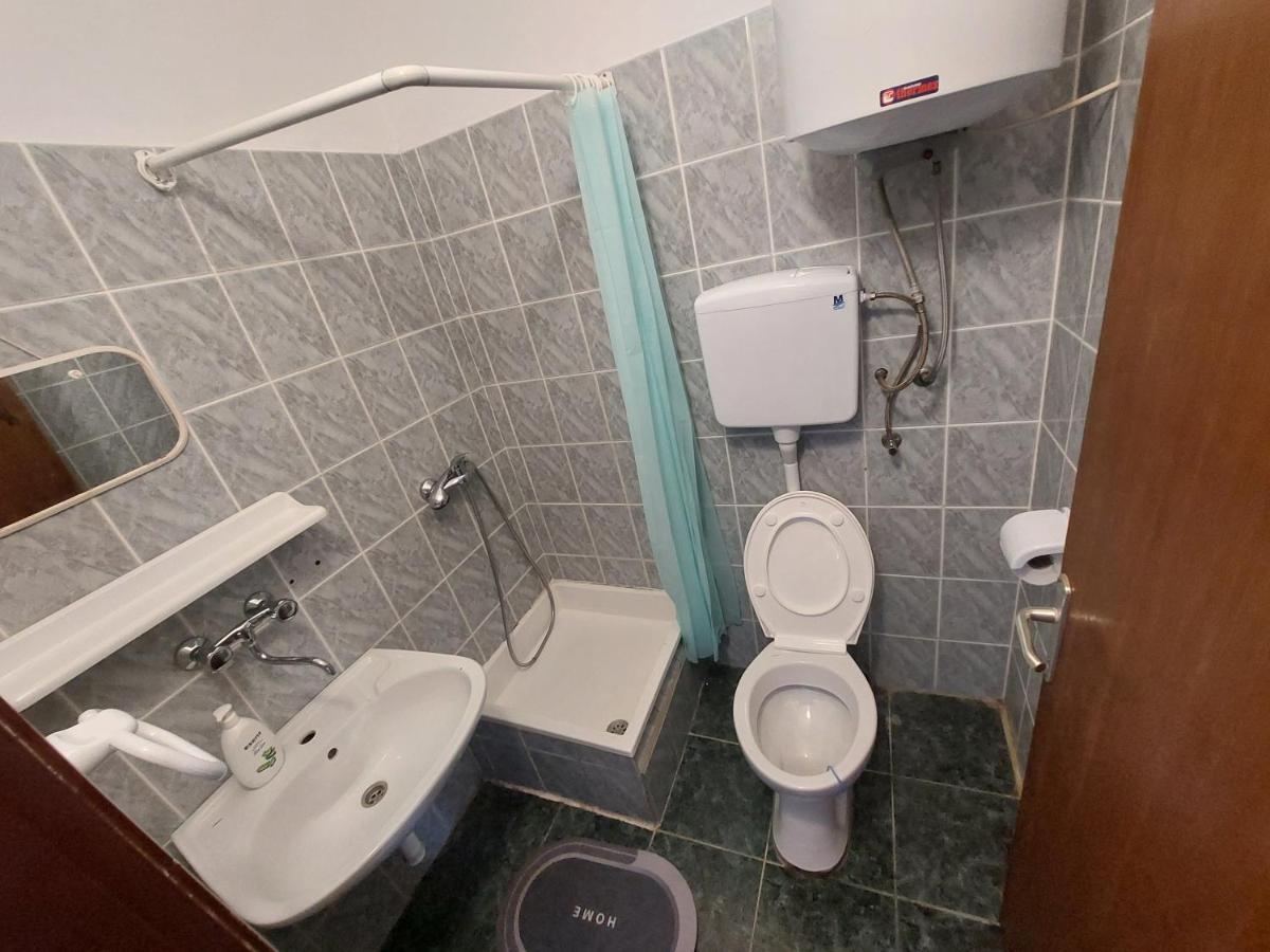 Studio Apartment Iva - 50 M From The Sea-Balcony パグ エクステリア 写真