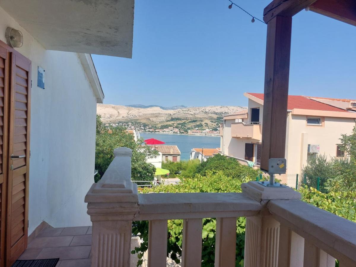 Studio Apartment Iva - 50 M From The Sea-Balcony パグ エクステリア 写真